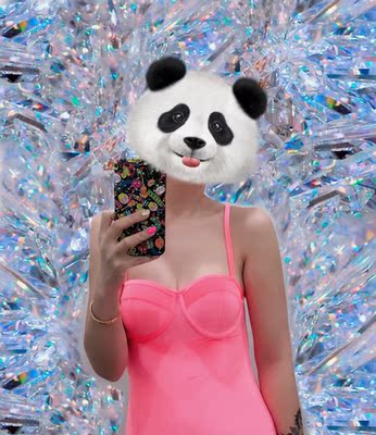 店主推荐的这款丝绒连体果然不错，颜色就是我喜欢的粉嫩荧光，加之丝绒的质感，太显档次了！