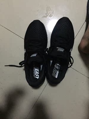 整体还是不错的 挺舒适 脚感也是很不错 整体还是不错的 挺舒适 脚感也是很不错