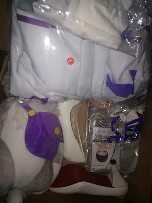 很好，建议购买，因为不管从手工方面，细节方面，都比较完美，虽然说在一些细节上还是会有一些错误，但不过，只要用剪刀把多余的剪掉就好了，不影响，而且包装很好，很完美，客服方面也是很给力的。