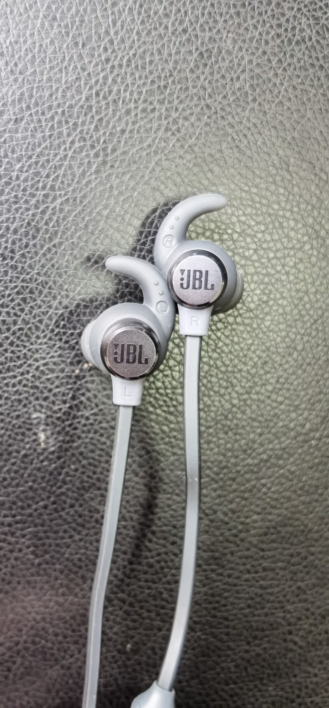 谁用过JBL T280BT？体验反馈！！！