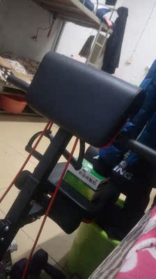 坐上去有点低了，其他都还好，材料很厚实，地砖上俯卧撑做不了，不防滑！物流太慢了，第一天下单，第三天才揽件，5天才收到，图片上的挡板没什么用，用起来有点架胳膊，还不如徒手运动呢！其他没啥问题&hellip;好评吧！