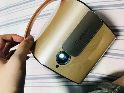 说说大眼橙v2新款手机投影仪怎么样，好不好用？画面会不会抖动