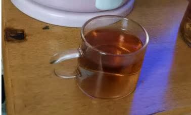 目前胸部肌肤变得光滑紧致了,下垂有明显改善一些,用完后后再追评了。 目前胸部肌肤变得光滑紧致了,下垂有明显改善一些,用完后后再追评了。