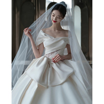 One-shoulder main wedding dress 2022 new French satin bride small retro towed high texture light winter