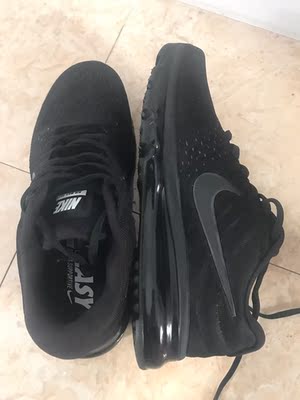 鞋子挺舒服的,挺柔软的,爸爸很喜欢,现在穿很适合。 鞋子挺舒服的,挺柔软的,爸爸很喜欢,现在穿很适合。