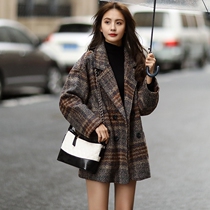 Europe station 2021 autumn Winter new small coarder fur Plaid small suit jacket woman in the middle of a large coat