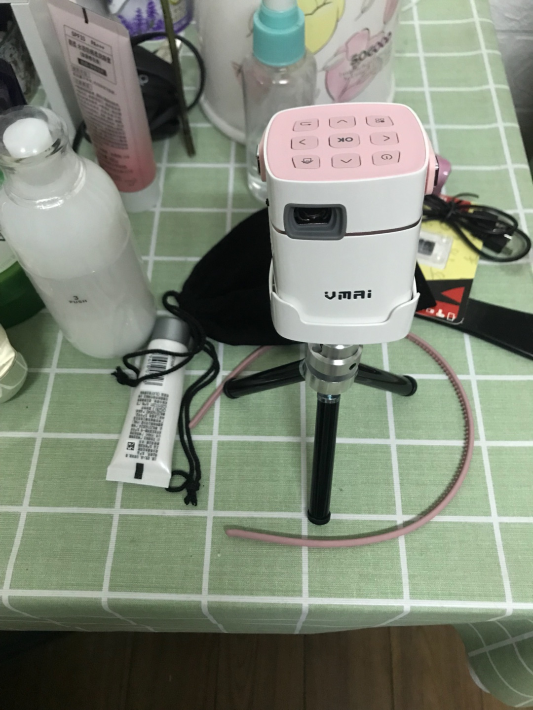 微麦M100S投影仪怎么样？一个月使用彻底后悔吗!