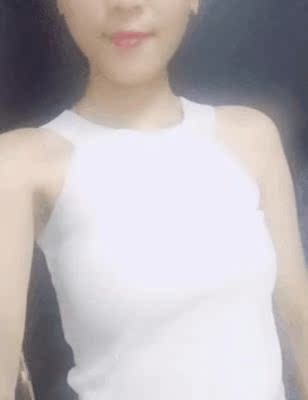 实话实说，之前因为给孩子哺乳，弄的下垂又缩水，看着自己之前漂亮的照片，觉得做妈妈付出的代价好大，刚开始的时候只是胸部会有点发热，后面胸部慢慢恢复了紧致，然后又接着每天按摩，效果不错