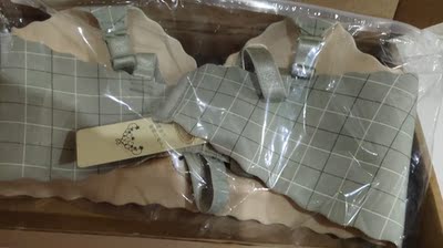 包装很好,看起来很高档,质量不错,与描述一致,性价比很高,非常划算。试了试,大小合适,非常舒适,柔软,是一片成型的 包装很好,看起来很高档,质量不错,与描述一致,性价比很高,非常划算。试了试,大小合适,非常舒适,柔软,是一片成型的