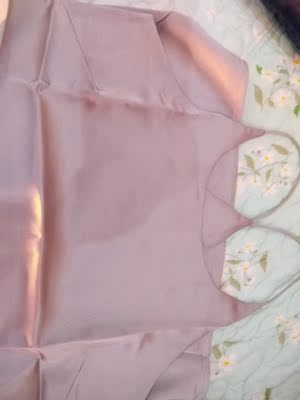 还不错吧，上身挺好看的，1.55....88斤最小号刚好的啊