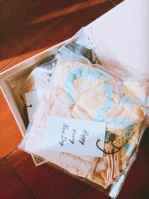 还蛮精致的    平胸妹子穿着会很美很幼齿哦