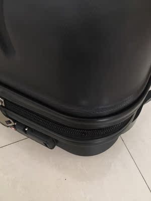 质量不好，拉链经常出问题