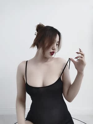 布料很舒服,滑滑的,穿上很性感,男朋友很喜欢! 布料很舒服,滑滑的,穿上很性感,男朋友很喜欢!