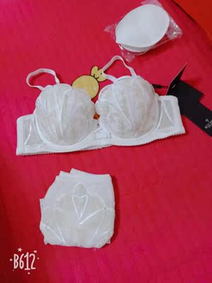 超级满意 穿着很舒适 是正品 和从微商那里买的一样 会继续入手黑色的