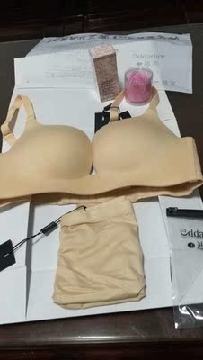 无法用语言表达买到价格实惠还质量这么好的，果然是大牌，激动的多拍了几张图片，真的是全5分好评啊。