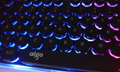 键盘秀气,价格实惠,发货快,用上了,发光的挺酷的,很漂亮,打字不多,基本好用,只是回车键有点挨,不灵活,要按中间,按俩头就有点笨,其它都好。 键盘秀气,价格实惠,发货快,用上了,发光的挺酷的,很漂亮,打字不多,基本好用,只是回车键有点挨,不灵活,要按中间,按俩头就有点笨,其它都好。