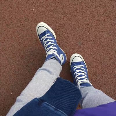 客服态度特别好啊一开始买大了换小半码，其实还有点大但是怕磨脚就没换，很好看啦超级舒服的！