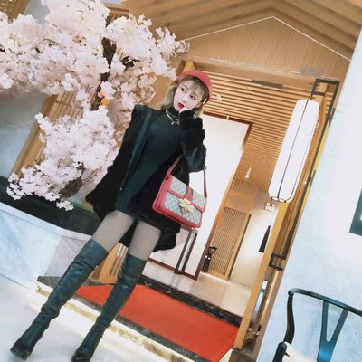 好看啊 好显身材啊 就是掉色啊  伐开心