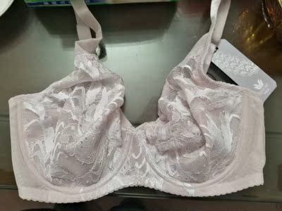 这个太棒了，又薄又包裹的很好，不凸点而且固定很棒。便宜的牌子真的没得比。