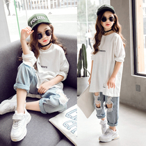 Girls T-shirt hole foreign style Korean version of the top 2021 new girl spring and autumn childrens round neck white base shirt