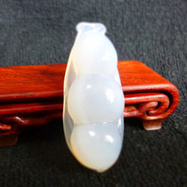 Natural gem jade antiques Miscellaneous agate from fluorescent purple chalcedony green beans super large Arhan beans extremely rare