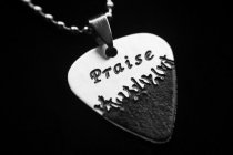 Gsumusic-Titanium steel Christian plsheet necklace Praise praise the Lord (silver)