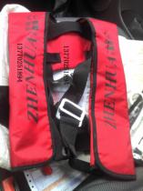EC certificate Automatic inflatable life jacket Marine inflatable life jacket export Zhenhua inflatable inflatable vest
