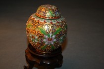 In the 60s authentic Beijing bronze tires Golden Land Lotus cloisonne flower pot