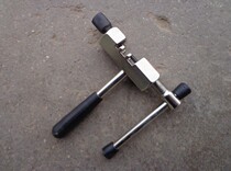 Bicycle chain cutter repair tool bicycle special tool