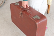 50-60 s small pure cowhide suitcase antique travel cowhide box (rental 200 yuan days)
