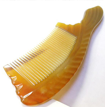 A rare Red Red Bull old white water horn comb massage scalp effect is good anti-straight hair comb anti-static