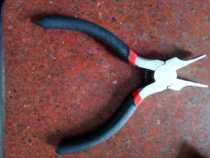 Ultra-thin ultra-wide ultra-flat flat nose pliers IC triode clip IC transistor clip fishing line special pliers 2 electronic accessories