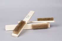 High grade wooden handle copper wire brush metal surface cleaning brush de-paint rust removal brush copper wire brush