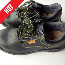 Hot Xiang An steel head thickness bottom anti-smashing anti-piercing acid-resistant oil-based alkali-resistant oil head layer of Bull Protective Shoes