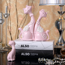 Furniture decoration Wine cabinet Modern soft decorations TV cabinet knickknacks Living room crafts Ceramic cat family of three