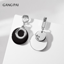 Silver needle asymmetric earrings female black and white earrings 2021 New Tide temperament round face thin earrings advanced ear clip