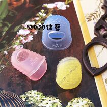 Japan LITTLE HOUSE Golden tortoise silicone non-slip finger cover) breathable needle extractor L NO M NO S NO