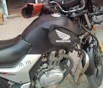 Motorcycle fuel tank cover is suitable for new continent Honda Small War Eagle 125-51A fuel tank cover CBF125 fuel tank bag