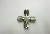 1 4VCR UNION CROSS of the CROSS SLEEVE Four-way