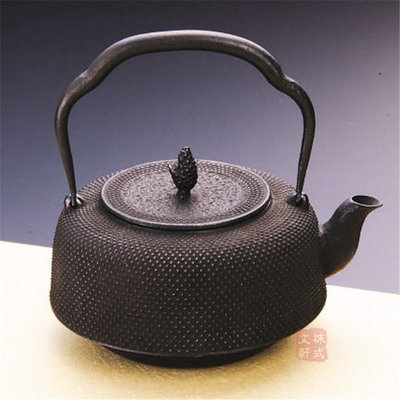 日本代购 南部铁瓶铁器 纯手工铁壶茶具 18型万代霰 1.