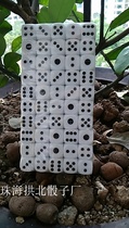 No 15 DICE WHITE ROUND DICE SIEVE 15MM BLACK DOTS ON WHITE BACKGROUND ORANGUTAN BAR KTV REGULAR DICE RED AND BLUE