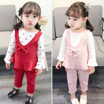 Girl autumn 2021 New 1 a 3-year-old female baby spring and autumn Princess 2 childrens clothing 0 little girl three-piece tide clothes