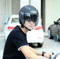 Yamaha Honda Emma electric motorcycle helmet Gray four seasons double mirror half helmet Large Mustang Summer sunscreen full helmet