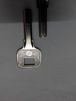 Double groove flat bottom crescent moon atomic key embryo lock turn supplies key mold blank hole drilling eye lock blank