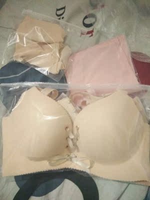 穿上效果太棒了，非常适合，舒服，价格合适，两套太超值了，喜欢的亲们赶快购买吧😁