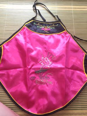 哈哈肚兜很迷你，男朋友看到肯定会惊讶的喜欢