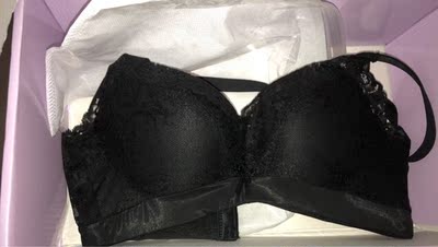 待试穿，包装不太满意。