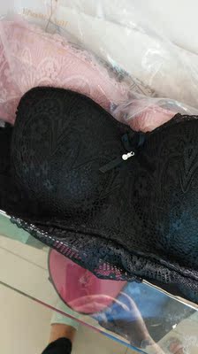 宝贝早就收到了,本人刚到家,到现在才来评价,谢谢卖家,很漂亮喜欢的亲赶紧下手。 宝贝早就收到了,本人刚到家,到现在才来评价,谢谢卖家,很漂亮喜欢的亲赶紧下手。