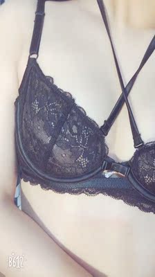 这个内衣挺不错的,包装精美,料子舒服亲肤,卖家还送了乳贴,穿起来很性感很喜欢,料子不扎人,总之很喜欢,路转粉了~还会再来 这个内衣挺不错的,包装精美,料子舒服亲肤,卖家还送了乳贴,穿起来很性感很喜欢,料子不扎人,总之很喜欢,路转粉了~还会再来