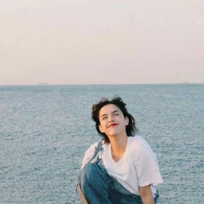 帮老妹买的，合适满意，穿起来很舒适。老客户了 期待一次有更优惠的活动，据说上传照片和多评字淘气值会升的快，所以随便上传了一张照片